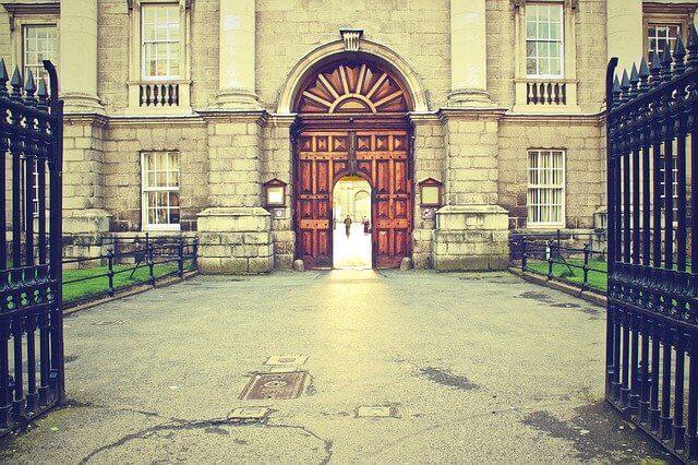 טריניטי קולג' האוניברסיטה העתיקה ביותר באירלנד