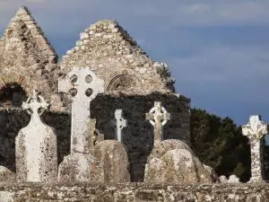 Clonmacnoise - אתר נזירי באירלנד